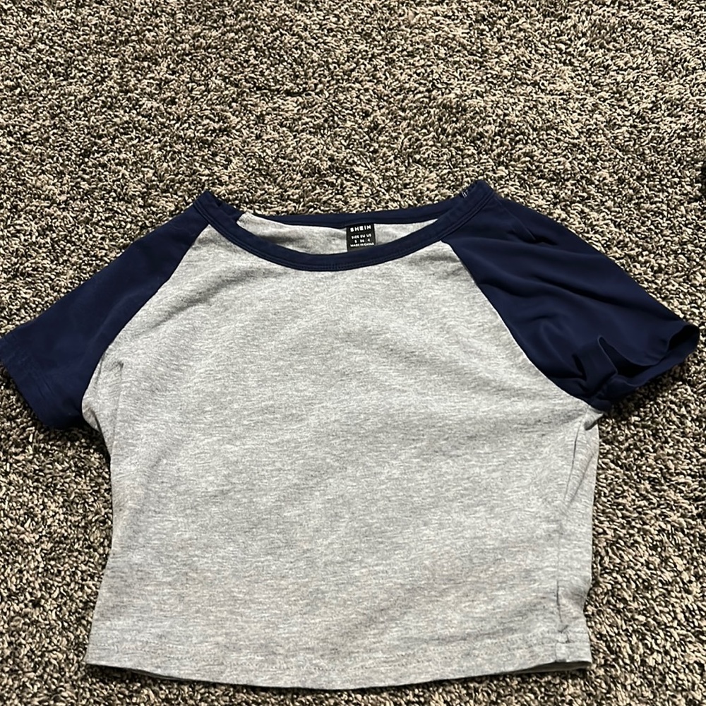 Cropped shirt
